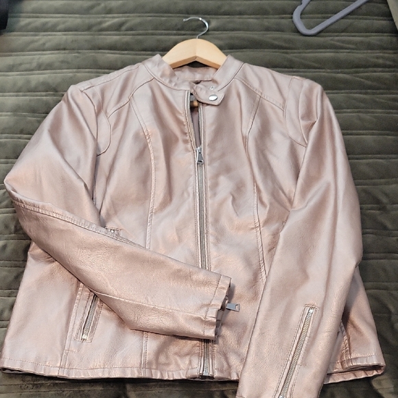 Baccini Women's Champaigne Metallic Vegan Leather Jacket - Picture 8 of 11